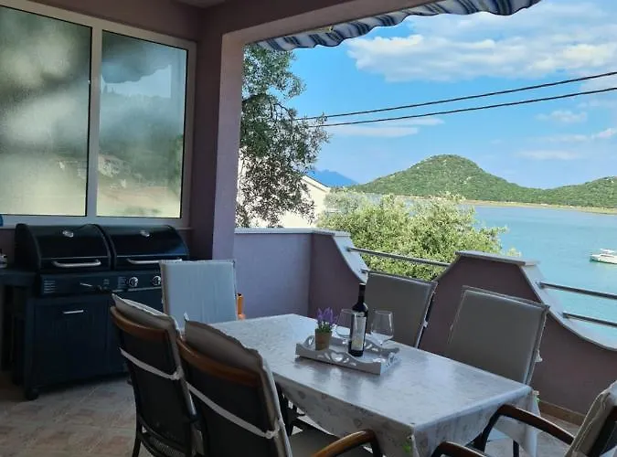 Lanterna Апартаменты Блаце